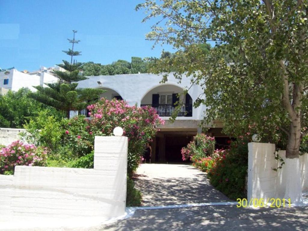 Georgia Studios Fourni Ikarias Exterior photo